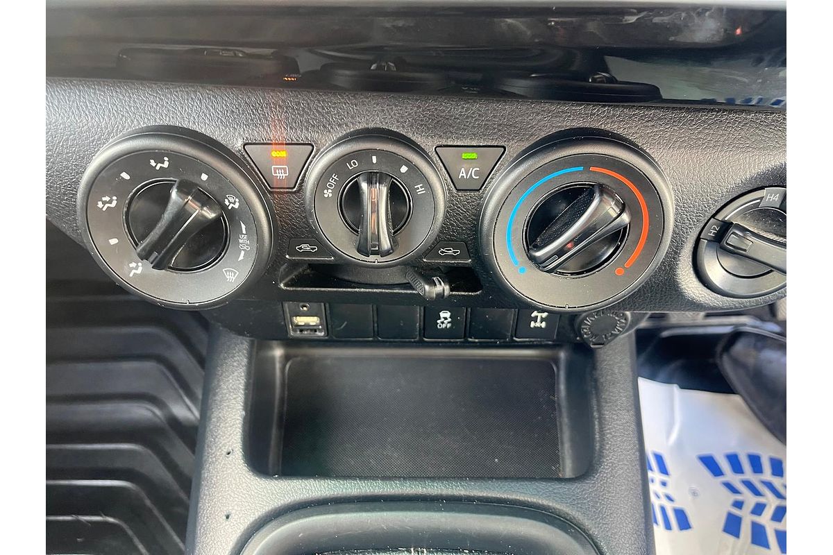 2016 Toyota Hilux SR GUN126R 4X4