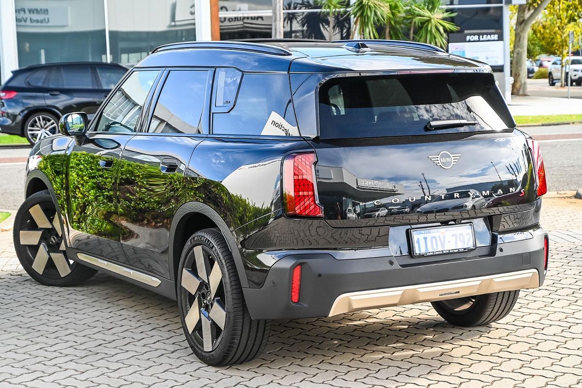 2024 MINI Countryman S Favoured U25