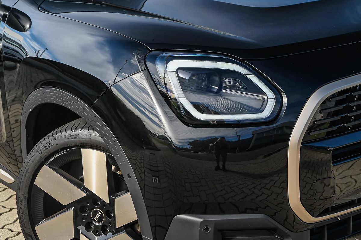 2024 MINI Countryman S Favoured U25