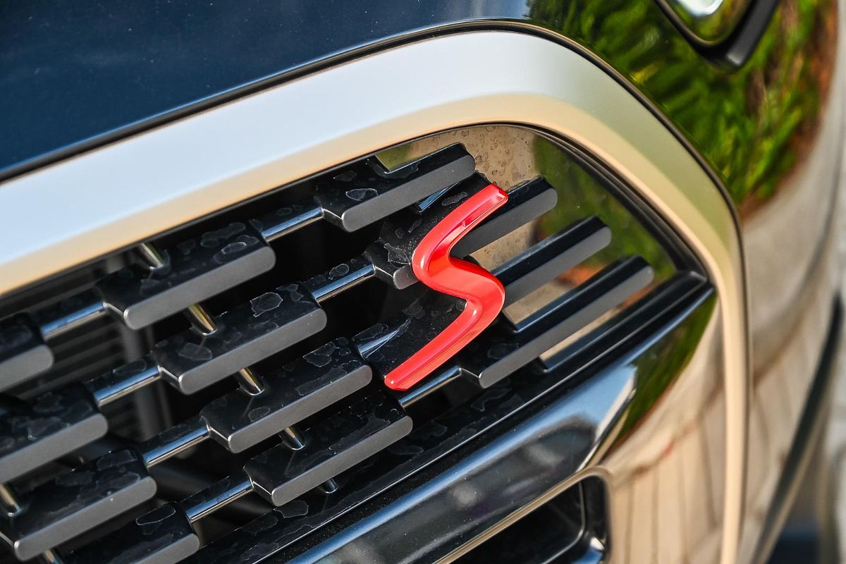 2024 MINI Countryman S Favoured U25
