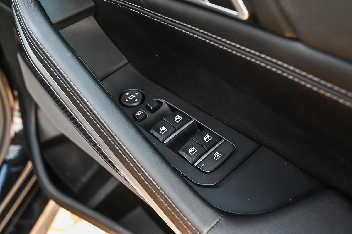 2023 BMW X6 xDrive40i M Sport G06 LCI