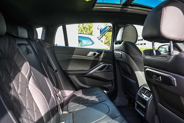 2023 BMW X6 xDrive40i M Sport G06 LCI