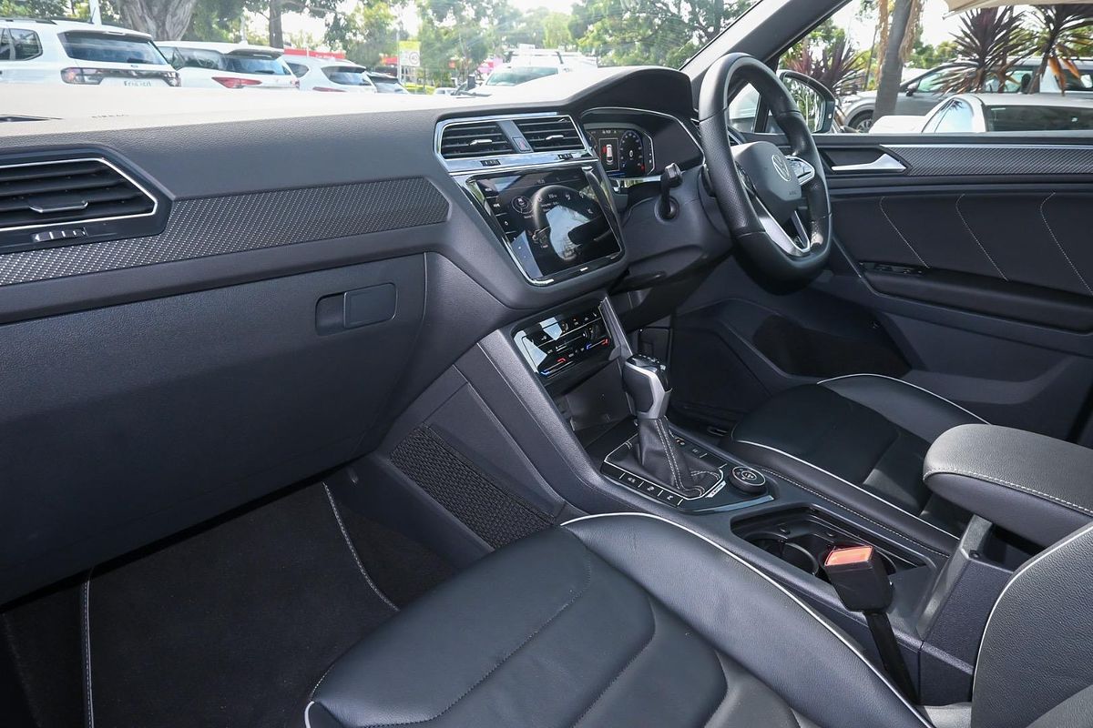 2023 Volkswagen Tiguan 162TSI R-Line 5N