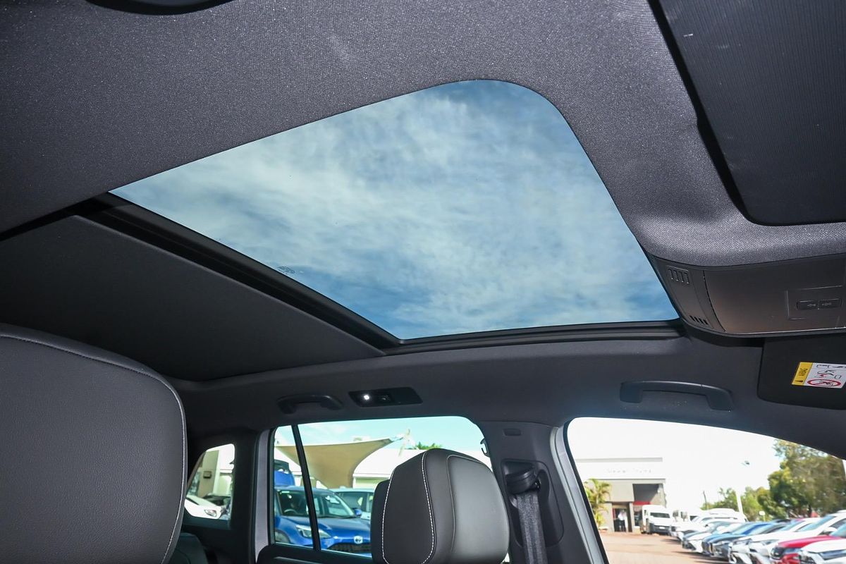 2023 Volkswagen Tiguan 162TSI R-Line 5N