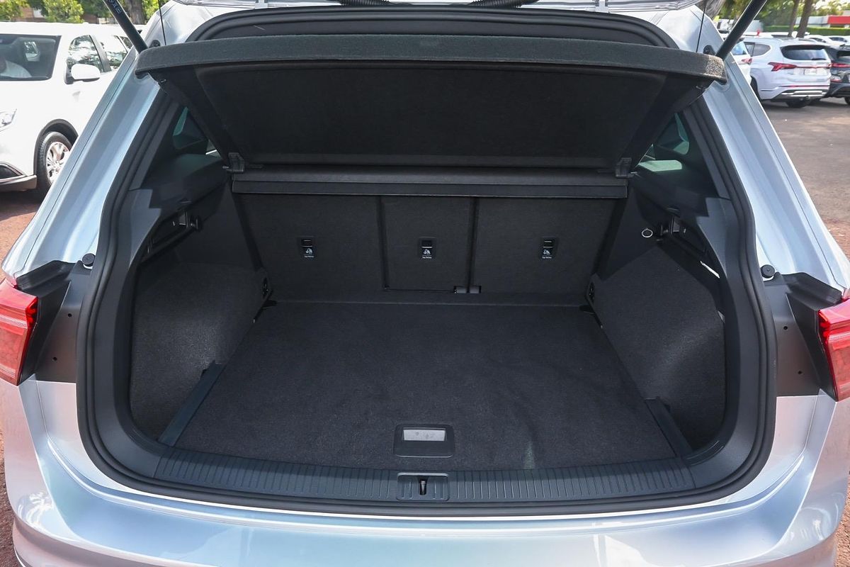 2023 Volkswagen Tiguan 162TSI R-Line 5N