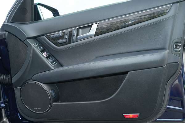 2011 Mercedes-Benz C-Class C300 Elegance W204