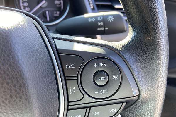 2020 Toyota Camry Ascent AXVH70R