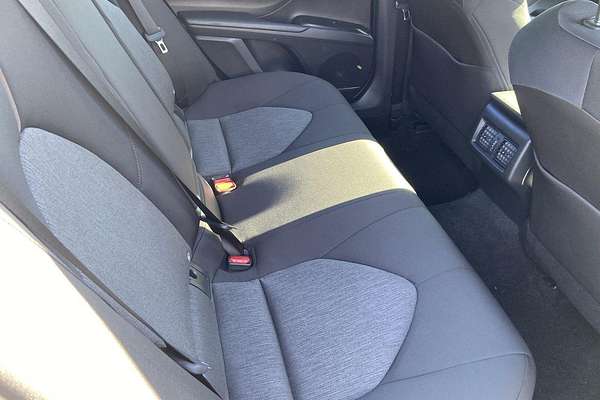 2020 Toyota Camry Ascent AXVH70R