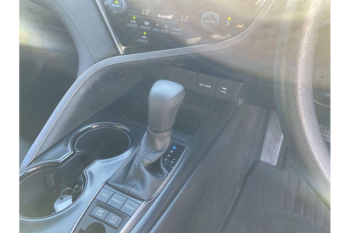 2020 Toyota Camry Ascent AXVH70R