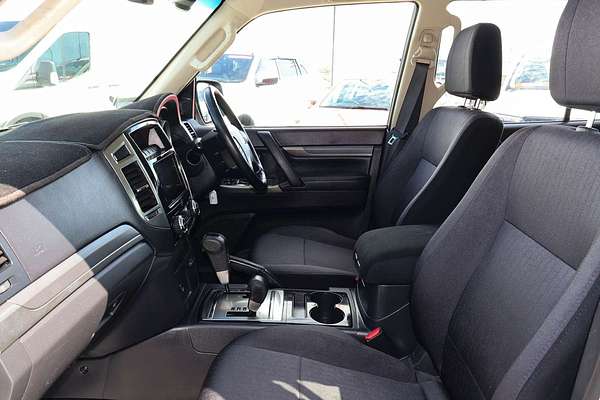 2019 Mitsubishi Pajero GLX NX