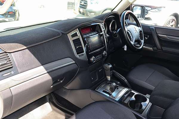 2019 Mitsubishi Pajero GLX NX