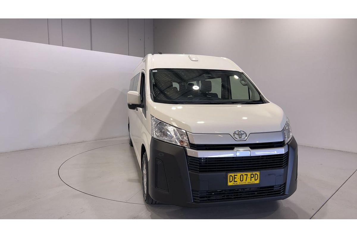 2022 Toyota Hiace Commuter GDH322R