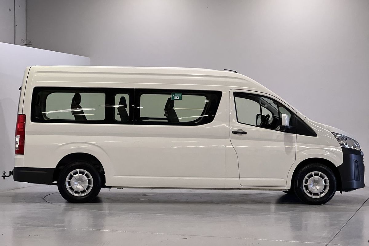 2022 Toyota Hiace Commuter GDH322R