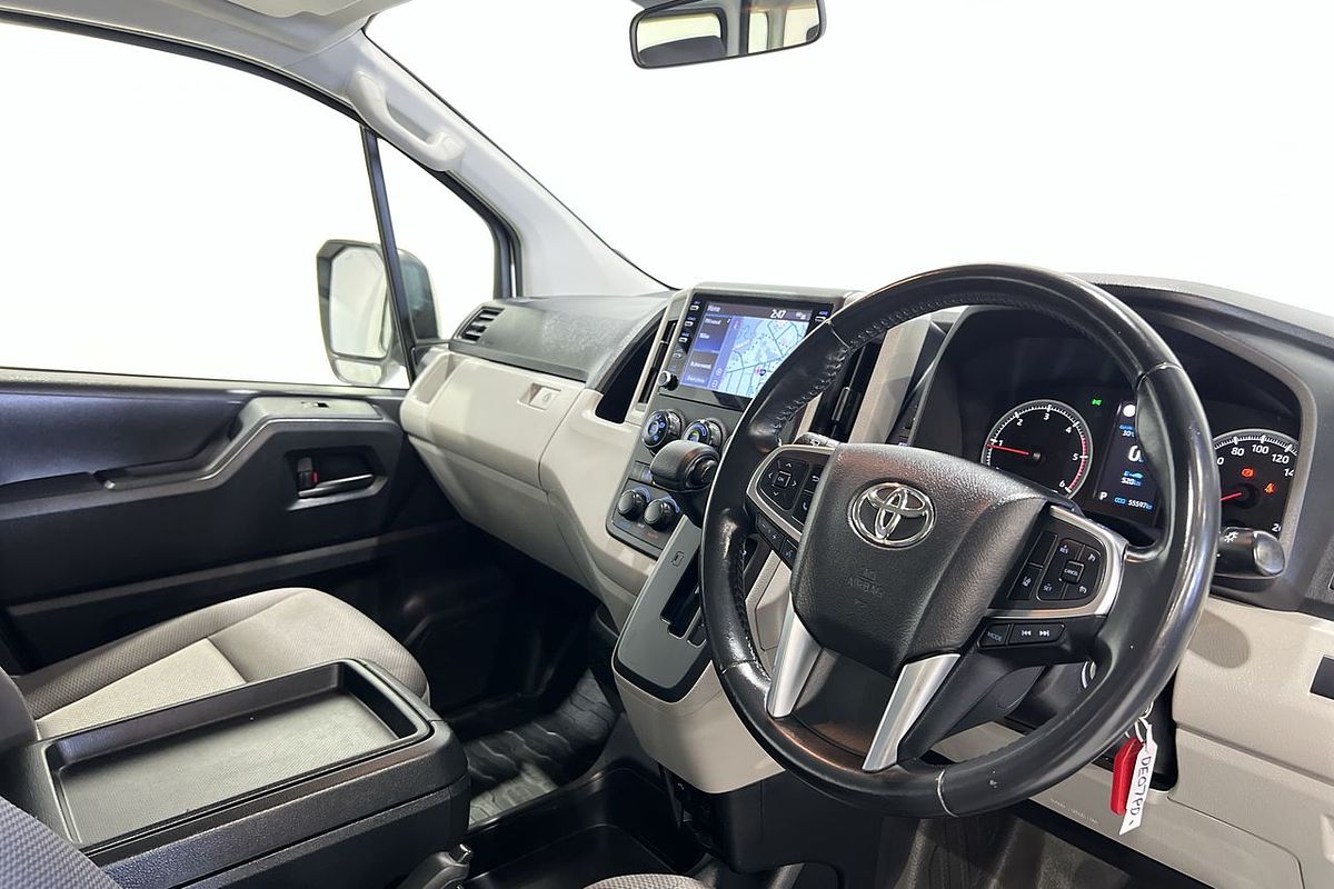 2022 Toyota Hiace Commuter GDH322R