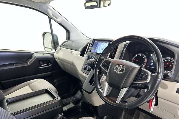 2022 Toyota Hiace Commuter GDH322R