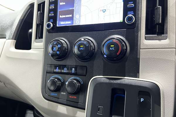 2022 Toyota Hiace Commuter GDH322R