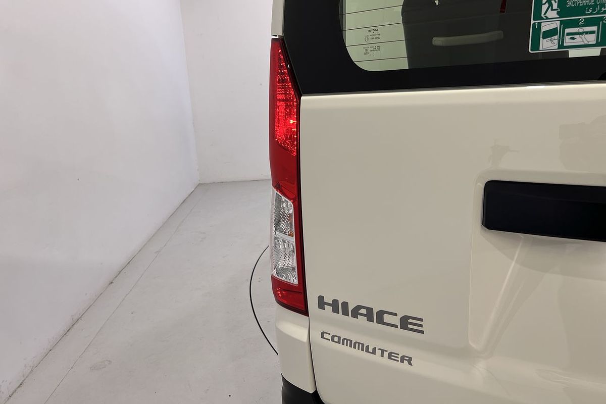 2022 Toyota Hiace Commuter GDH322R