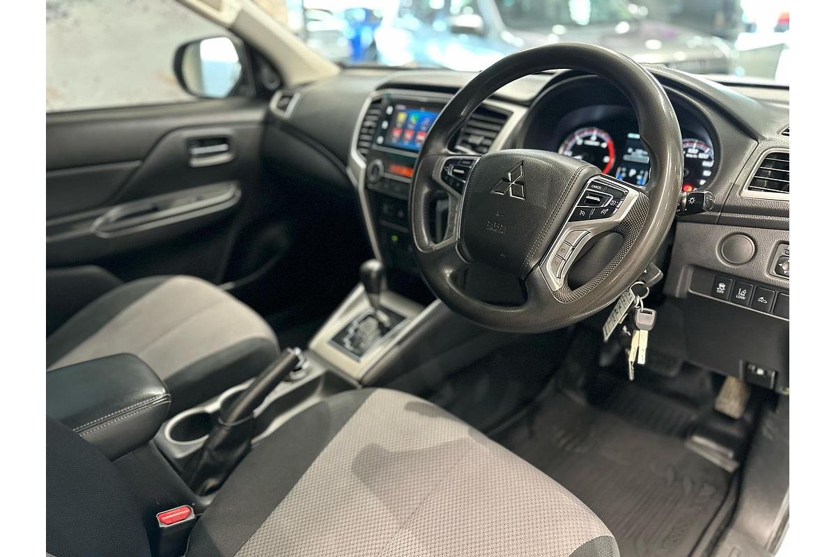 2019 Mitsubishi Triton GLX+ MR 4X4