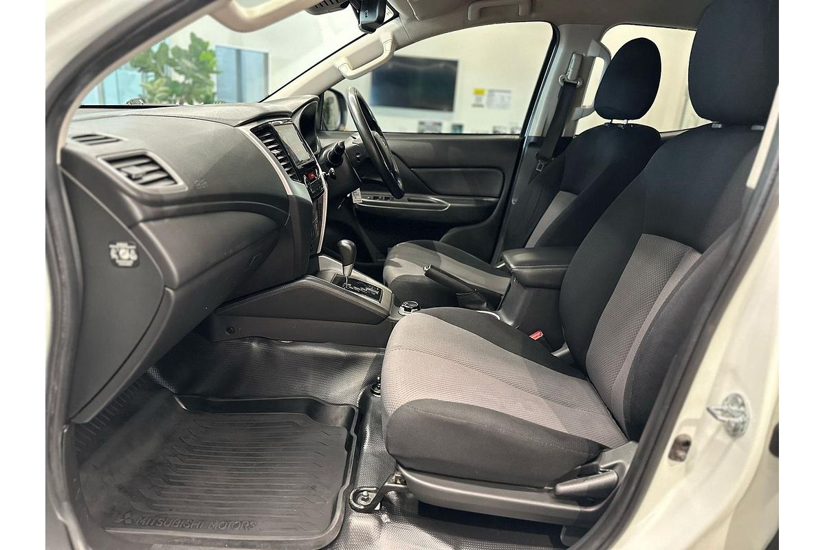 2019 Mitsubishi Triton GLX+ MR 4X4