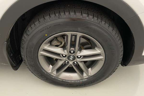 2017 Hyundai Santa Fe Active DM5 Series II