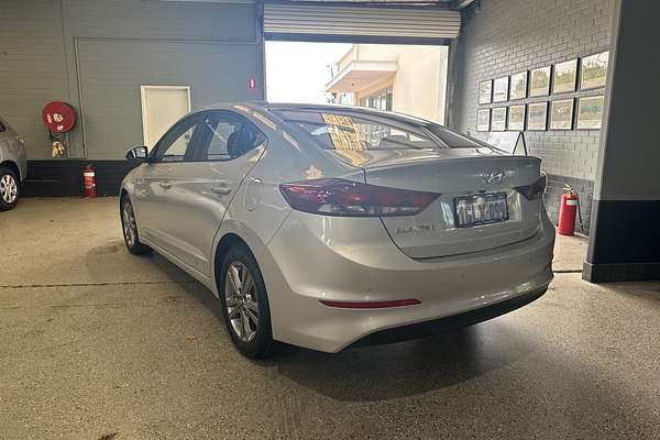 2017 Hyundai Elantra Active AD