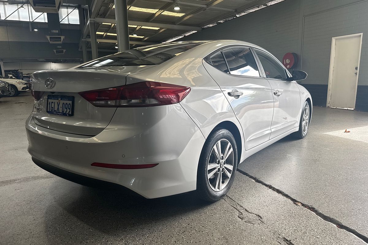 2017 Hyundai Elantra Active AD