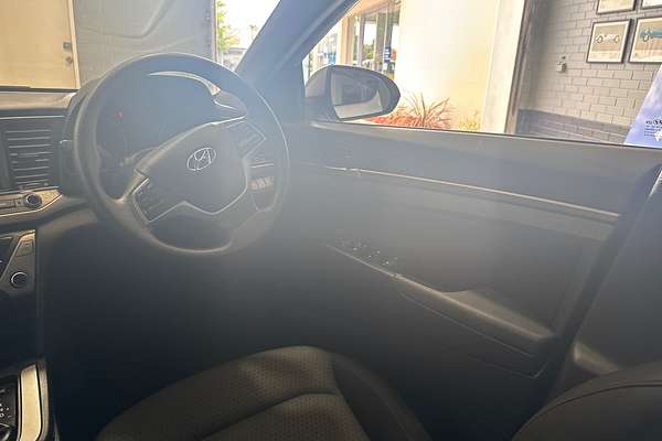 2017 Hyundai Elantra Active AD