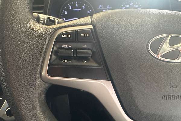 2017 Hyundai Elantra Active AD