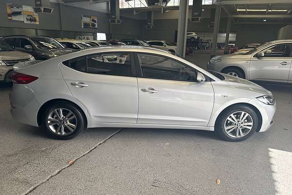 2017 Hyundai Elantra Active AD