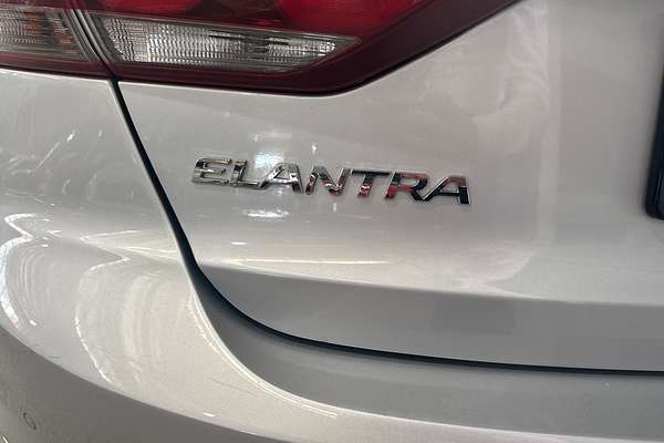 2017 Hyundai Elantra Active AD