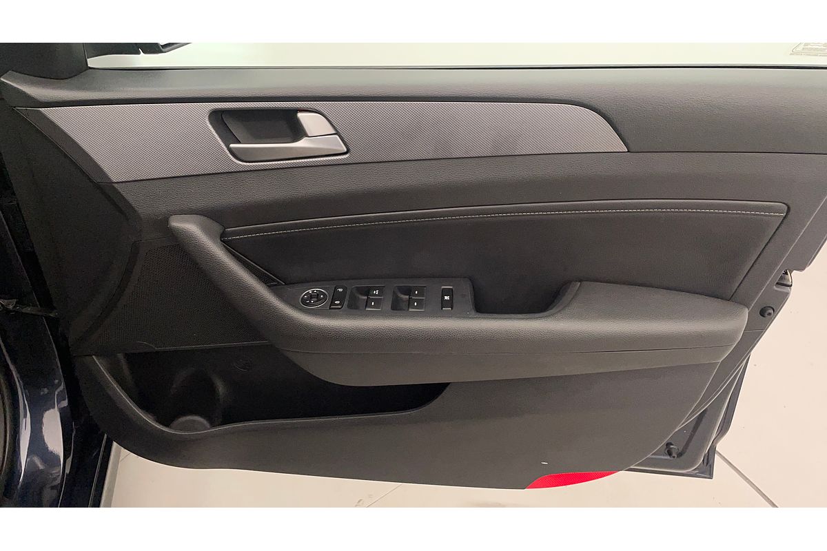 2018 Hyundai Sonata Active LF4