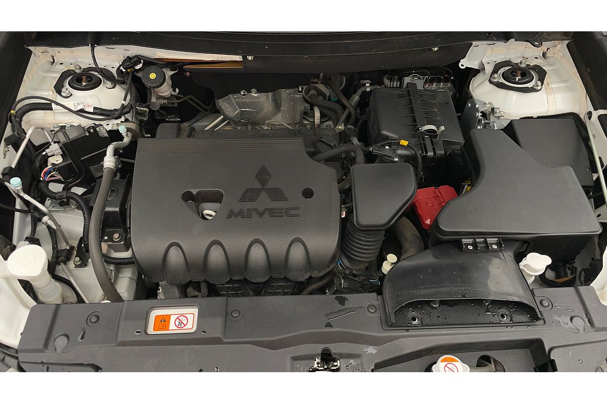 2020 Mitsubishi Outlander ES ADAS ZL