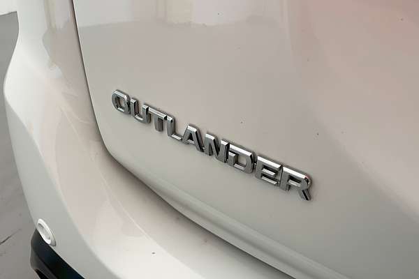 2020 Mitsubishi Outlander ES ADAS ZL