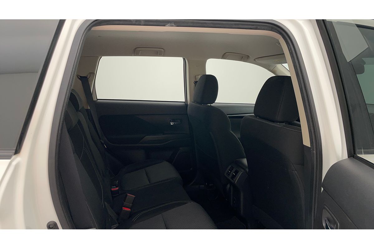 2020 Mitsubishi Outlander ES ADAS ZL