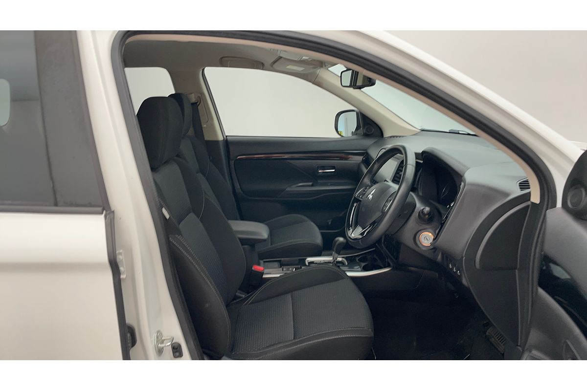 2020 Mitsubishi Outlander ES ADAS ZL