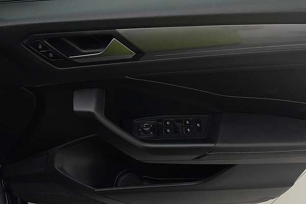2022 Volkswagen T-Roc 110TSI Style D11