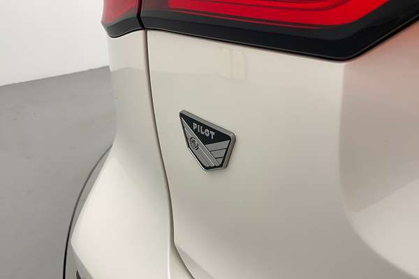 2022 MG HS Excite SAS23