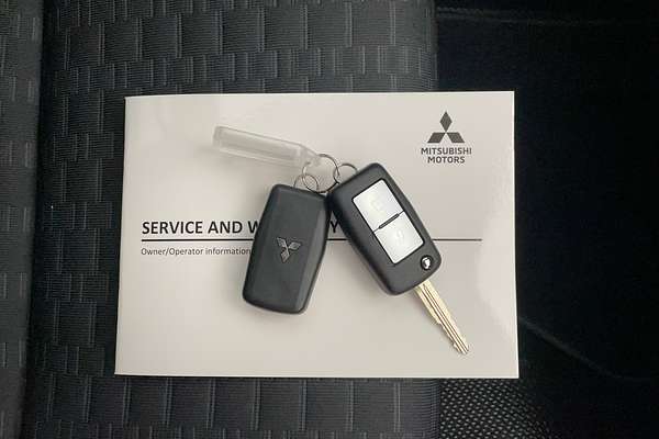 2024 Mitsubishi Triton GLX+ MV 4X4
