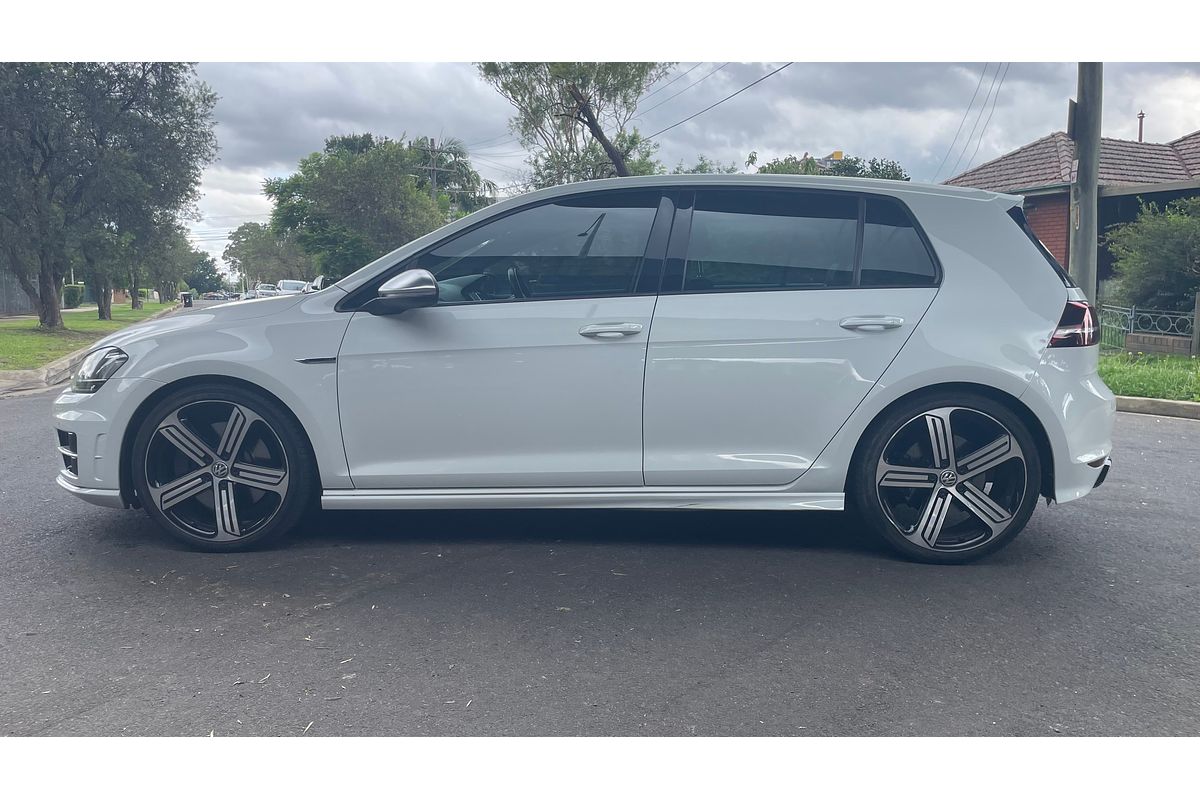 2015 Volkswagen Golf R 7