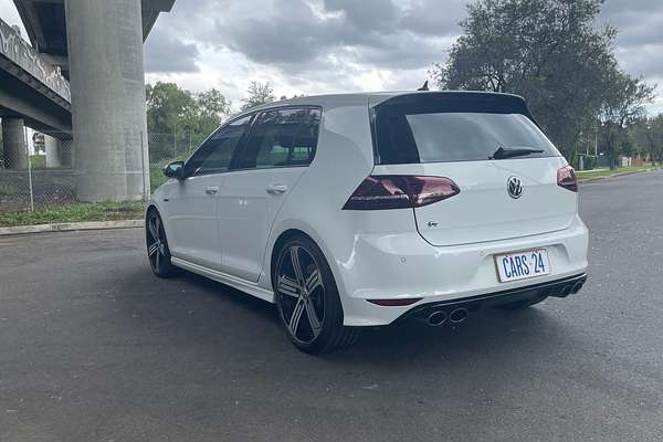 2015 Volkswagen Golf R 7