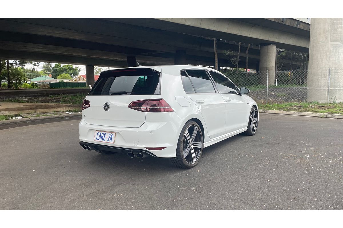 2015 Volkswagen Golf R 7