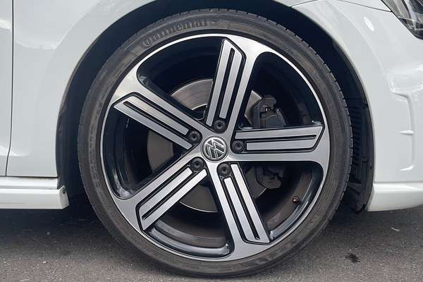 2015 Volkswagen Golf R 7