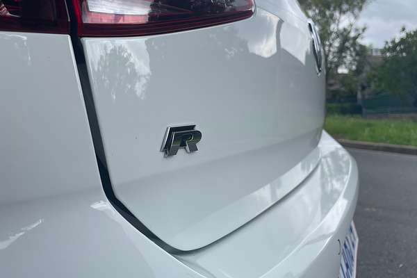 2015 Volkswagen Golf R 7