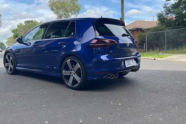 2017 Volkswagen Golf R 7