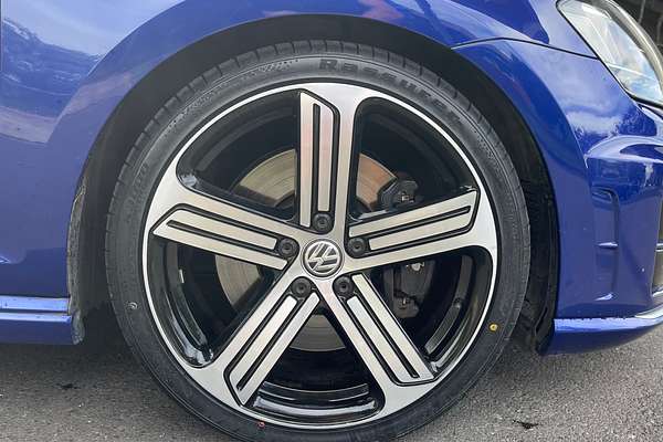 2017 Volkswagen Golf R 7
