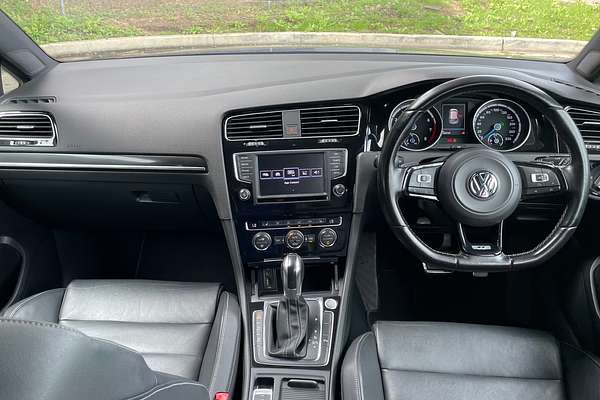 2017 Volkswagen Golf R 7
