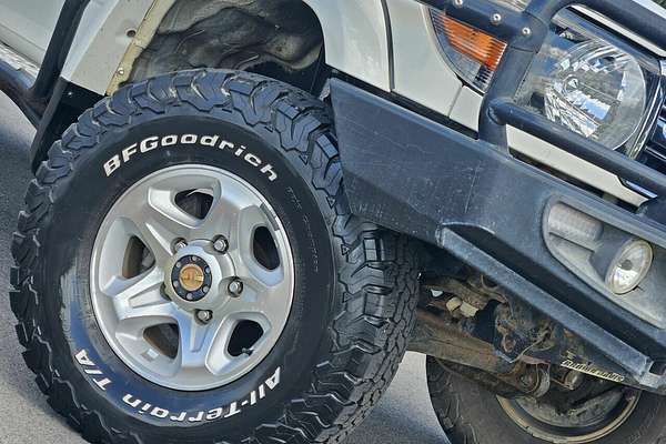 2010 Toyota Landcruiser GXL (4x4) VDJ76R 09 Upgrade