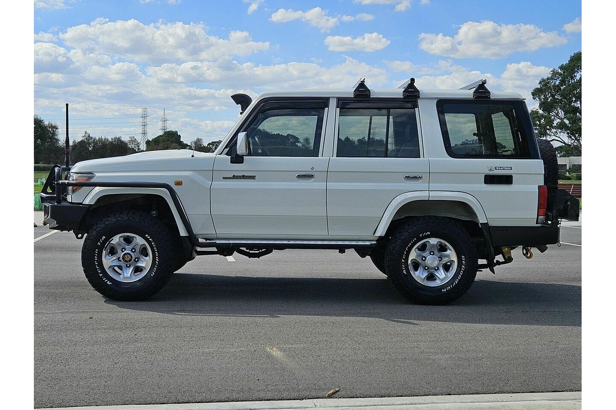 2010 Toyota Landcruiser GXL (4x4) VDJ76R 09 Upgrade