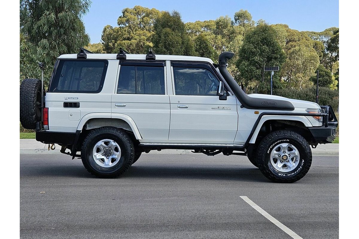 2010 Toyota Landcruiser GXL (4x4) VDJ76R 09 Upgrade