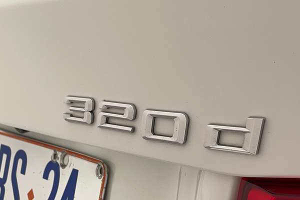 2016 BMW 3 Series 320d Sport Line F30 LCI